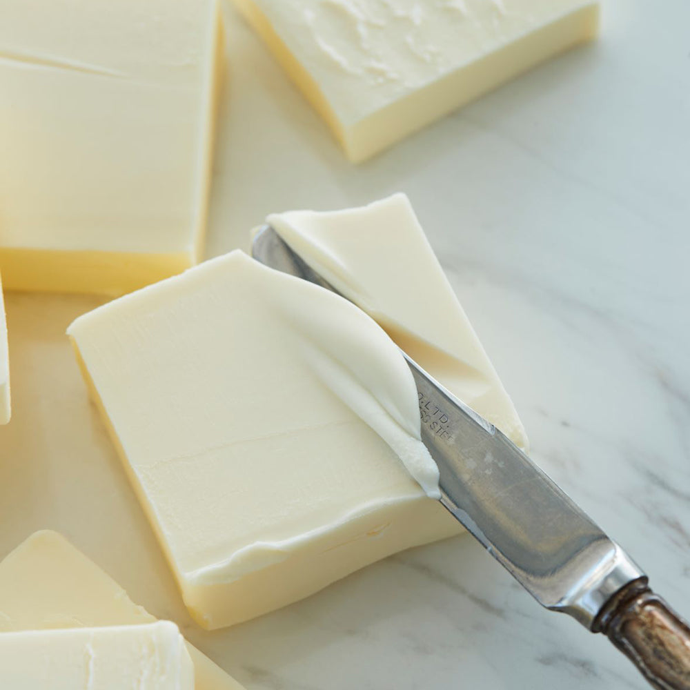 【ギフトカード】カルピス特撰バター（謹製レーズン・バター120g・有塩450g）食べ比べ