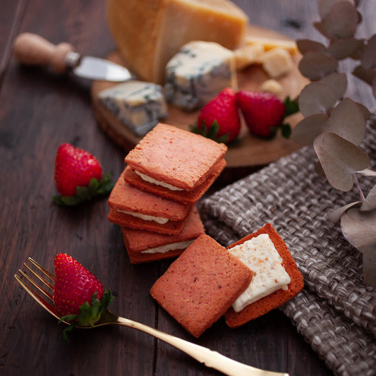 【ギフトカード】チーズ菓子専門店 「CHEESE CAVARY TOKYO」 チーズサンドあまおう8個