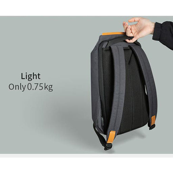 約750gの軽さ！USBポート付き 盗難対策設のガジェット向けスマートバッグ KINGSONS 3207 JP