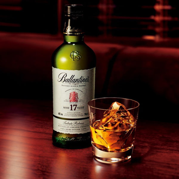 1827年創業スコッチウイスキー　バランタイン 17年　トリビュートリリース　700ml（3本）