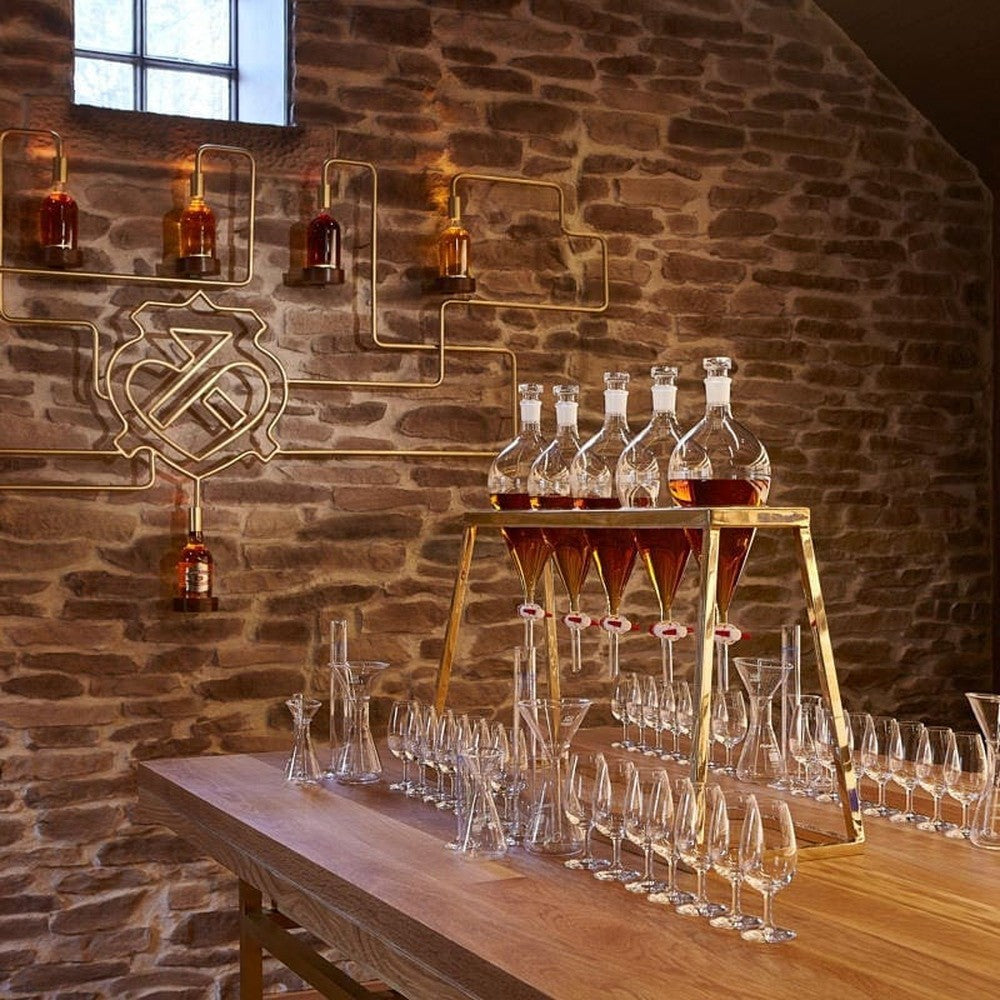 【ギフトカード】1801年創業スコッチ・ウイスキー シーバスリーガル ミズナラ 12年 箱入 700ml 2本