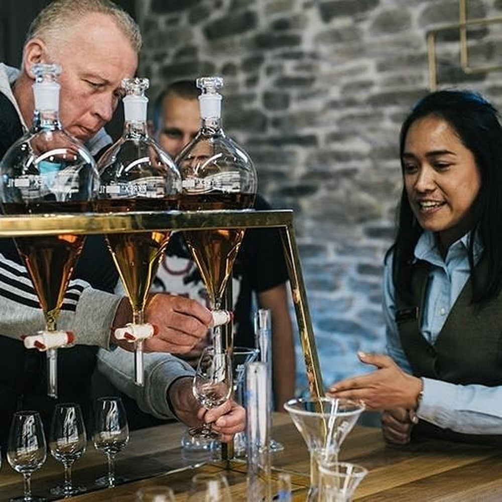 【ギフトカード】1801年創業スコッチ・ウイスキー シーバスリーガル 18年 箱入 700ml 2本